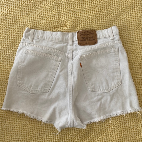 Vintage Levi High Waisted Shorts - Picture 3 of 3